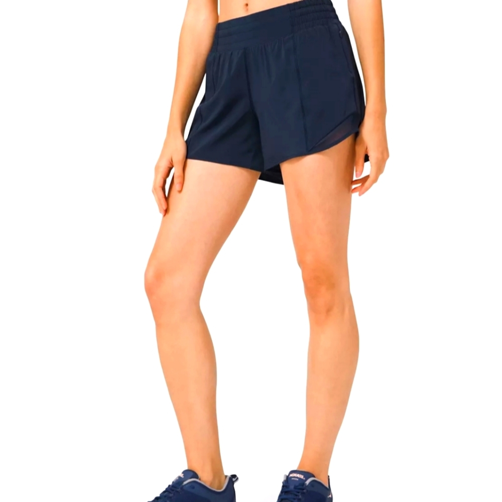 Lululemon Hotty Hot 4 inch shorts